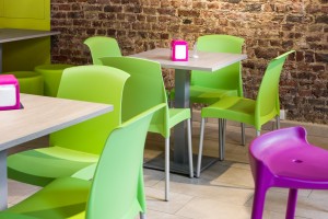 Chaise empilable plastique restaurant