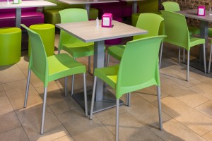 Chaise empilable plastique restaurant