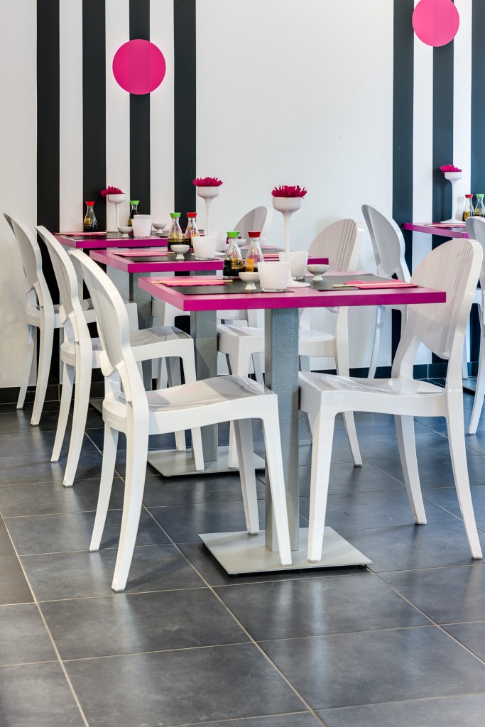 chaise design transparente