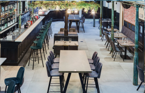 Tabouret de bar et table haute