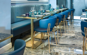 Mobilier de restaurant doré