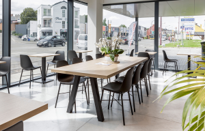 Table de restaurant scandinave