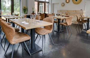 chaise de restaurant
